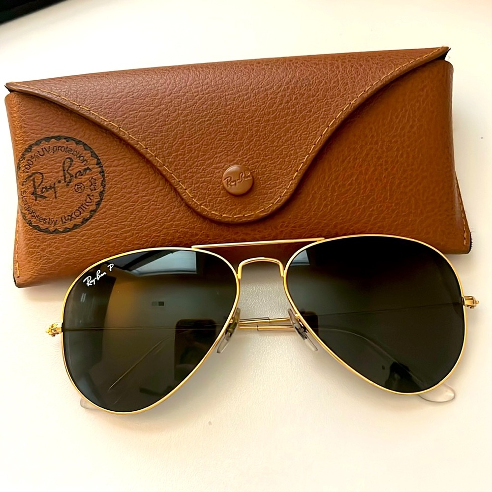 Ray-Ban Polarized Aviator Classic Gold Frame & Black Lenses